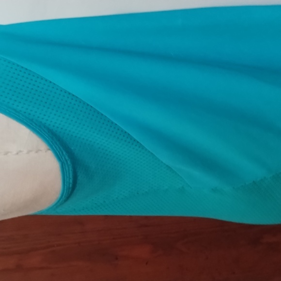 ST T NIKE Running Dri-Fit Racerback Mesh Tank Top- Athletic Comfort on the Run! - Picture 7 of 11